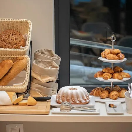 Antonio ホテル 4*