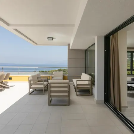 Antonio ホテル マカルスカ