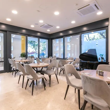 Antonio 4* Makarská