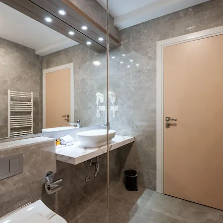 Antonio Hotel 4*